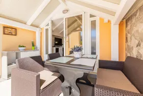 Holiday apartment with barbeque | Garden view - Image 4