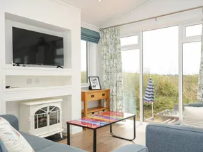 Cottage with BBQ & garden | Beach view - Image 4