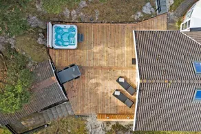 Holiday home with garden, sauna & jacuzzi - Image 4