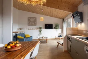 Fully equipped beautiful house with terrace, pool & barbecue | Garden view | Dogs allowed - Image 5