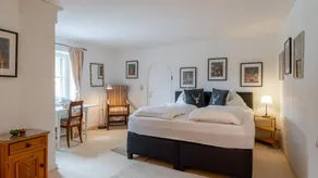 Nice flat with terrace - Image 4