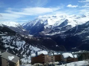 250m from resort center, 5th floor, view mountain, balcony, tv, ski locker, 80m², Auris en Oisans - Image 2