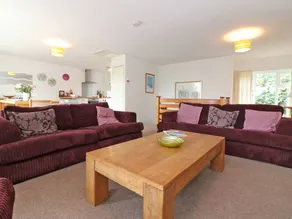 Cottage with pool & garden - Image 4