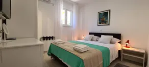 Apartamento vacacional con terraza, piscina y barbacoa | Vistas al mar - Image 4