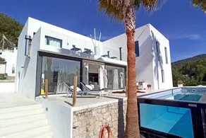 Villa with terrace, pool & jacuzzi | Panoramic view - Image 2