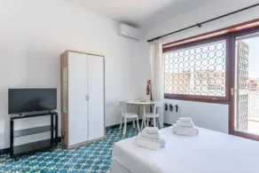 Habitación en casa de familia con terraza | Vista panorámica - Image 5