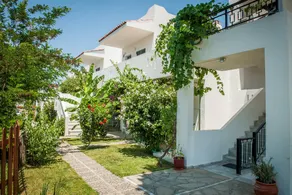 Children-friendly bed & breakfast with terrace & barbecue | Garden view | Beach nearby | Good for workation | Pets allowed - Image 4
