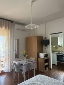 Family-friendly holiday apartment with terrace | Nature view | Close to the beach | Pets allowed - Image 2