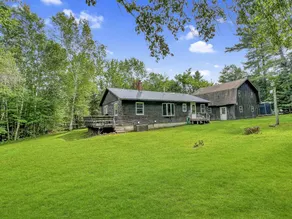 Holiday home with barbeque - Image 3