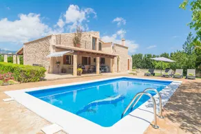 Villa with garden, BBQ & terrace - Image 3