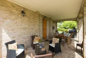 Villa with BBQ, terrace & garden - Image 5