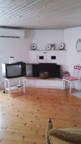 Holiday home with garden, terrace & BBQ - Image 4