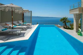 Fully equipped villa with garden, terrace & private pool | Sea view - Image 2