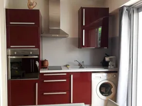 Charmant appartement de vacances avec jardin, barbecue et terrasse | Vue jardin - Image 3