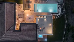 Apartment with jacuzzi, garden & BBQ - Image 2