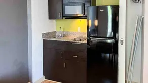 Holiday apartment with pool - Image 5