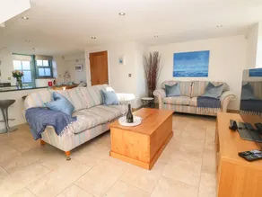 Cottage with garden | Beach view - Image 4