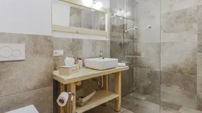 Flat with 1 bedroom for 3 persons - Image 3