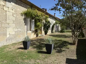 Holiday home with garden, private pool & BBQ - Image 2