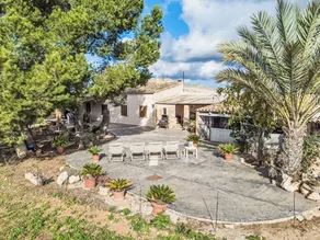 Charmante maison de vacances adaptée aux familles avec barbecue, terrasse et jardin | Vue montagne | Parfaite pour le travail à distance | Avec animaux bienvenus - Image 2