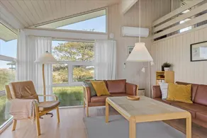Holiday home with terrace, sauna & hot tub - Image 2
