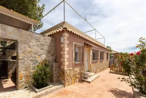 Casa vacacional con jardín, terraza y barbacoa | Vistas a la montaña - Image 3