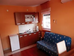 Flat with 1 room for 4 persons - Image 3