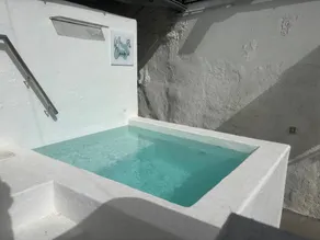 Fully equipped nice holiday home with private pool, terrace & barbeque - Image 3