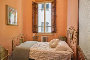 Appartement avec terrasse | Proche Cathédrale Saint-Martin de Lucques | Vue jardin - Image 4