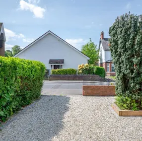 Child-friendly house with terrace & garden | Garden view - Image 5