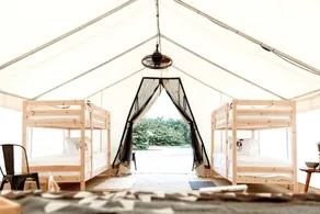 Spacious Deluxe Safari Tent with Large Outdoor Area in Hobe Sound, Florida - Image 4