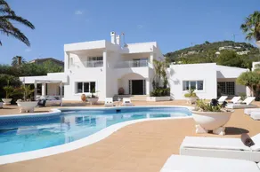 Luxuriöse Villa "Oasis" mit Pool, Panoramablick, Wi-Fi und großem Garten - Image 2
