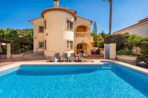 Schöne Villa mit privatem Pool, Grill und Garten - Image 3