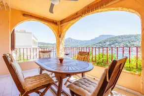 Holiday apartment with BBQ & pool | Beach view | Suitable for remote work - Image 2