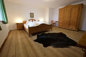 Charming holiday home with terrace - Image 3