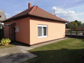 House with barbecue & garden - Image 2