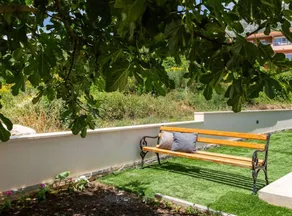 Holiday apartment with terrace & garden - Image 3
