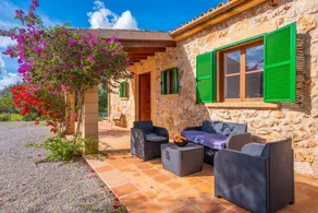 Children-friendly wonderful villa with barbeque, terrace & private pool - Image 4