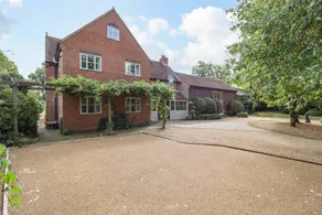 Family-oriented cottage with garden & jacuzzi | Pets allowed - Image 3