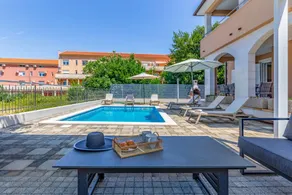 Voll ausgestattete Villa mit Pool und Terrasse | Haustierfreundlich - Image 5