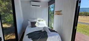 Sweet Tiny House with Beautiful Hiking Trails in Victoria - Image 5