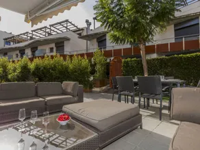 House with hot tub, barbecue & heated pool - Image 4