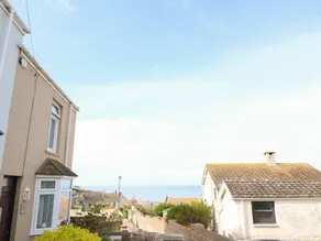 Cottage with garden | Beach view - Image 2