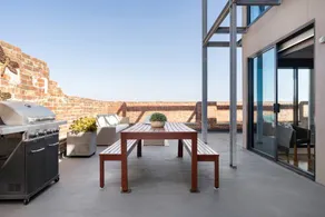 Flat with terrace & barbeque - Image 2
