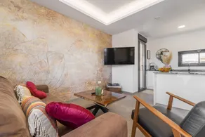 Fully equipped ample villa with barbeque, terrace & private pool | City view - Image 5