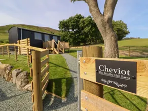 Children-friendly cottage with garden & hot tub | Dogs allowed - Image 3