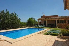House with terrace, garden & private pool - Image 5