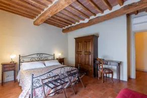 Locanda di Montisi – Castello Room Among the Hills of Montalcino - Image 4