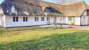 Ample holiday home with hot tub, sauna & terrace | Pets are welcome - Image 2