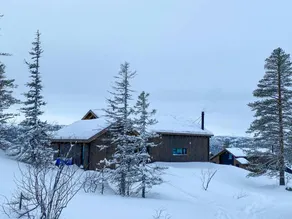 Holiday home with terrace & garden - Image 2